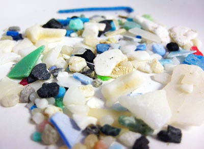 Plastic marie debris from NOAA image.
